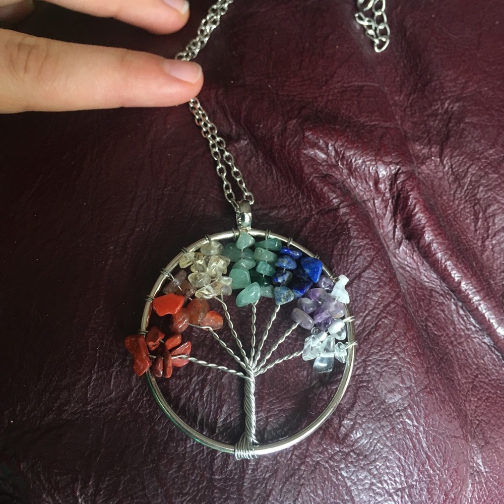 🌈 Silver Tree of life handmade crystal necklace - Picture 3 of 6